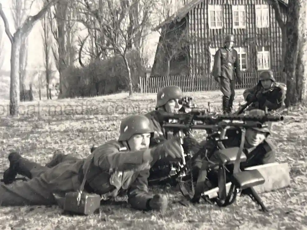 WWII GERMAN RAD & ARMY MG 34 CREW PHOTO ALBUM - NÜRNBERG RALLY 1936 + POLAND 1939