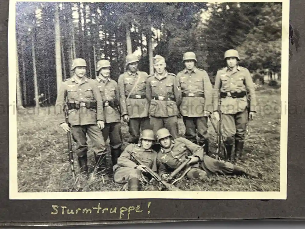 WWII GERMAN ARMY PHOTO ALBUM - RUSSIA CAMPAIGN