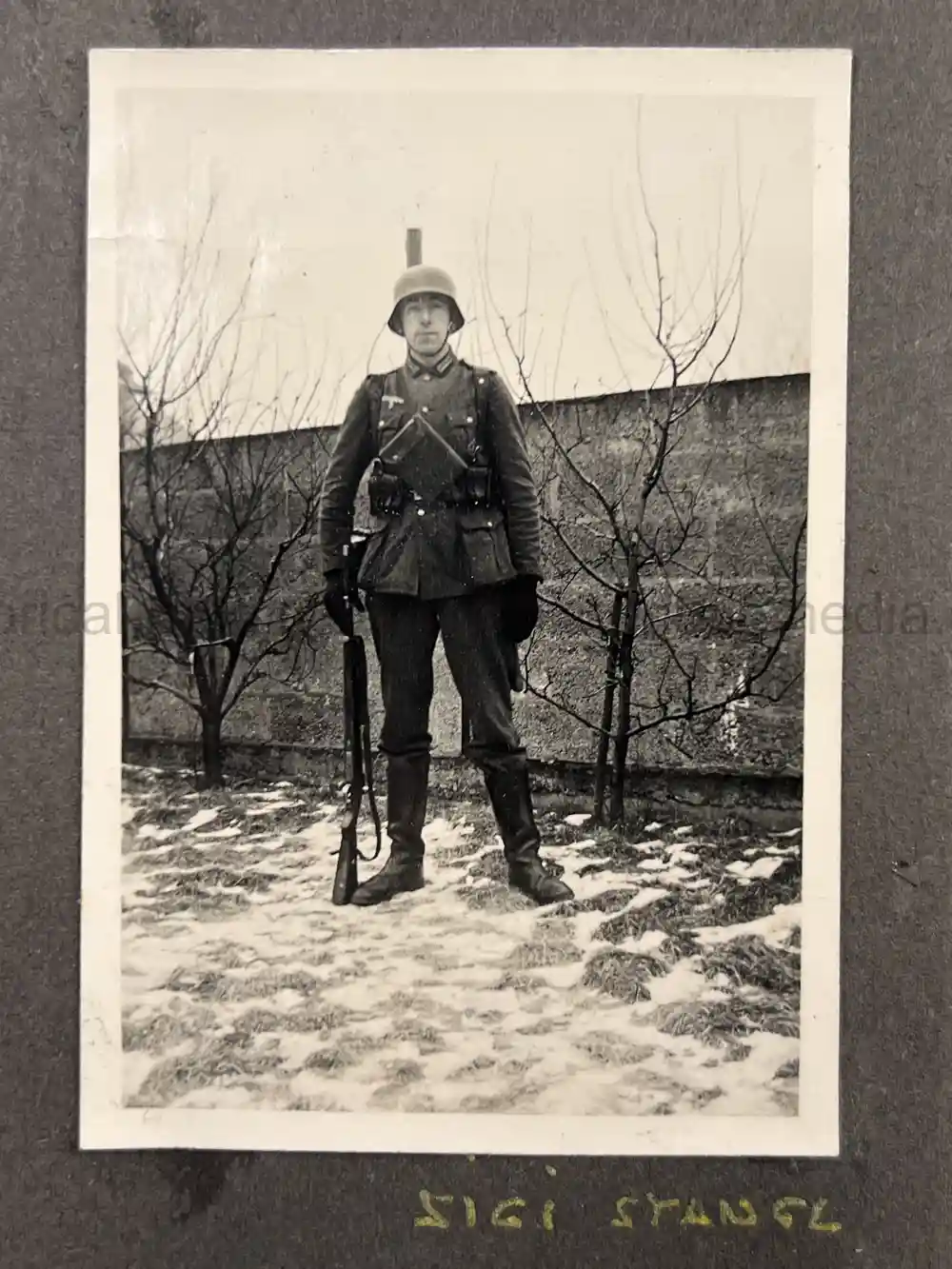 WWII GERMAN ARMY PHOTO ALBUM - RUSSIA CAMPAIGN