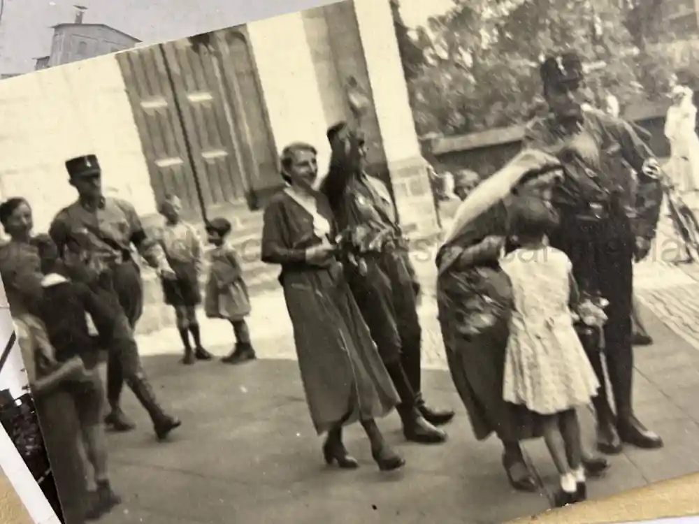 SOLDBUCH & AWARD DOCUMENT GROUPING - PANZER PIONIER - 12. PANZER DIVISION