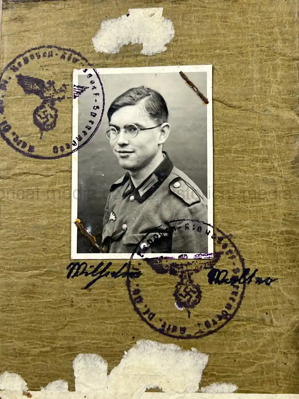 SOLDBUCH & AWARD DOCUMENT GROUPING - PANZER PIONIER - 12. PANZER DIVISION