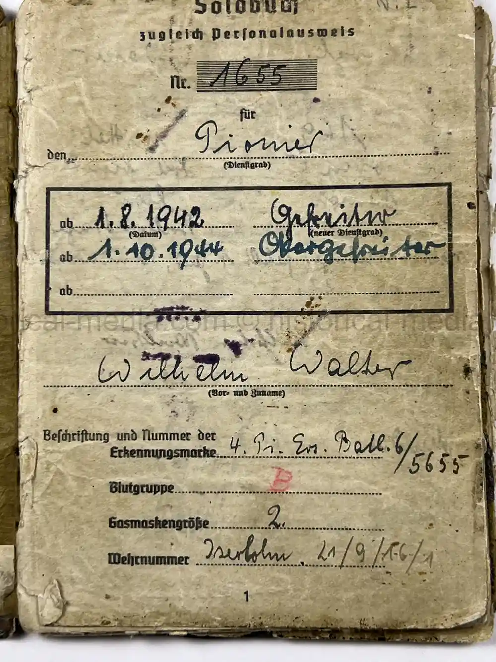 SOLDBUCH & AWARD DOCUMENT GROUPING - PANZER PIONIER - 12. PANZER DIVISION