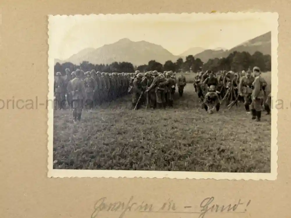 GEBIRGSJÄGER HAUPTFELDWEBEL PHOTO ALBUM - DOG HANDLER GEBIRGSJÄGER HAUPTFELDWEBEL PHOTO ALBUM - DOG HANDLER