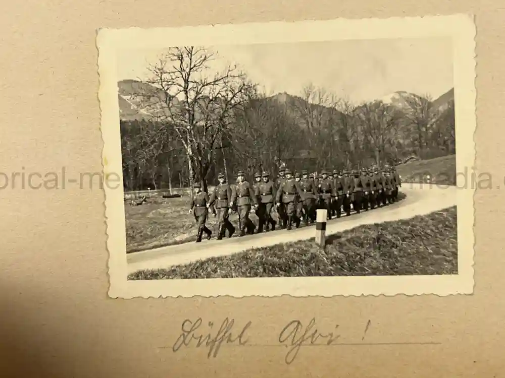 GEBIRGSJÄGER HAUPTFELDWEBEL PHOTO ALBUM - DOG HANDLER GEBIRGSJÄGER HAUPTFELDWEBEL PHOTO ALBUM - DOG HANDLER