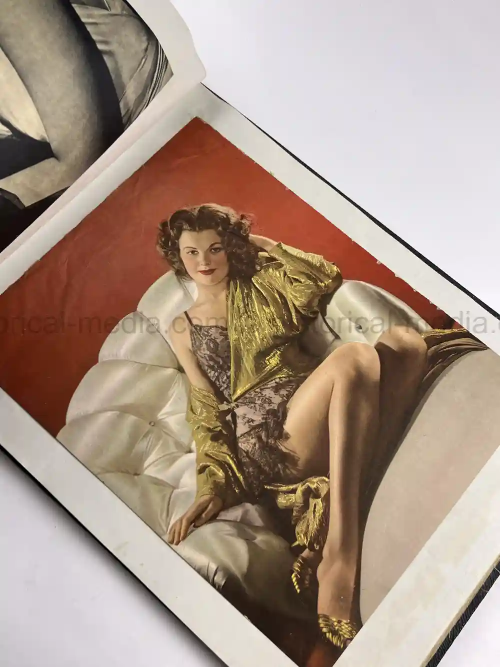 LARGE WWII GI COLLECTION OF GIRLY MAGAZINE CLIPPINGS