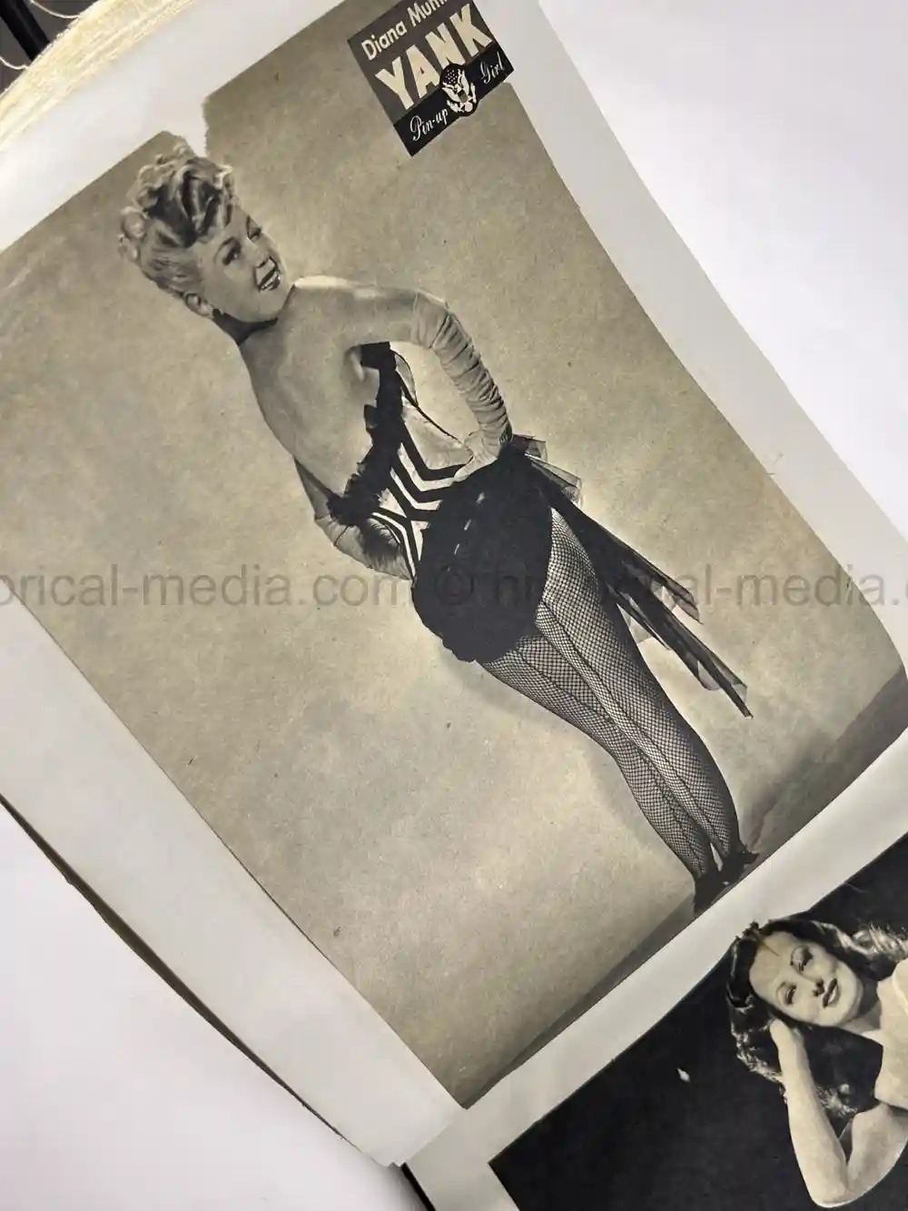 LARGE WWII GI COLLECTION OF GIRLY MAGAZINE CLIPPINGS