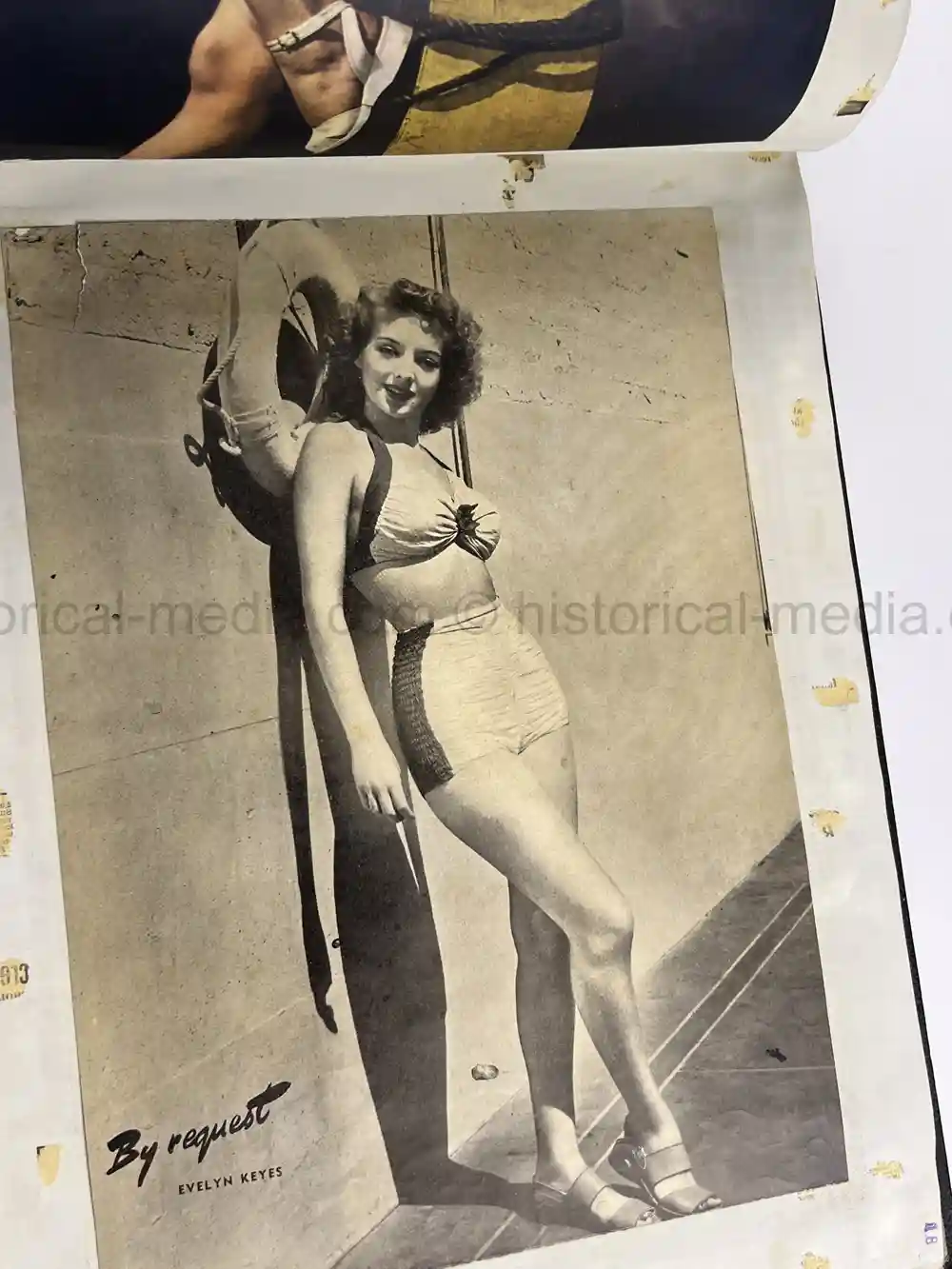 LARGE WWII GI COLLECTION OF GIRLY MAGAZINE CLIPPINGS