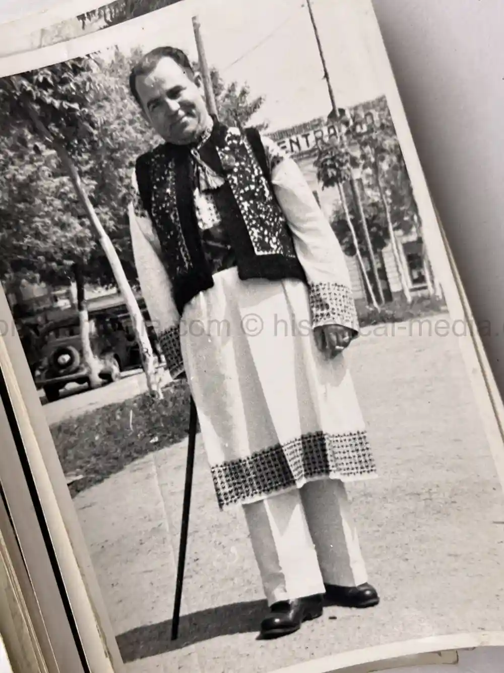 WWII GERMAN ARMY PHOTO GROUPING