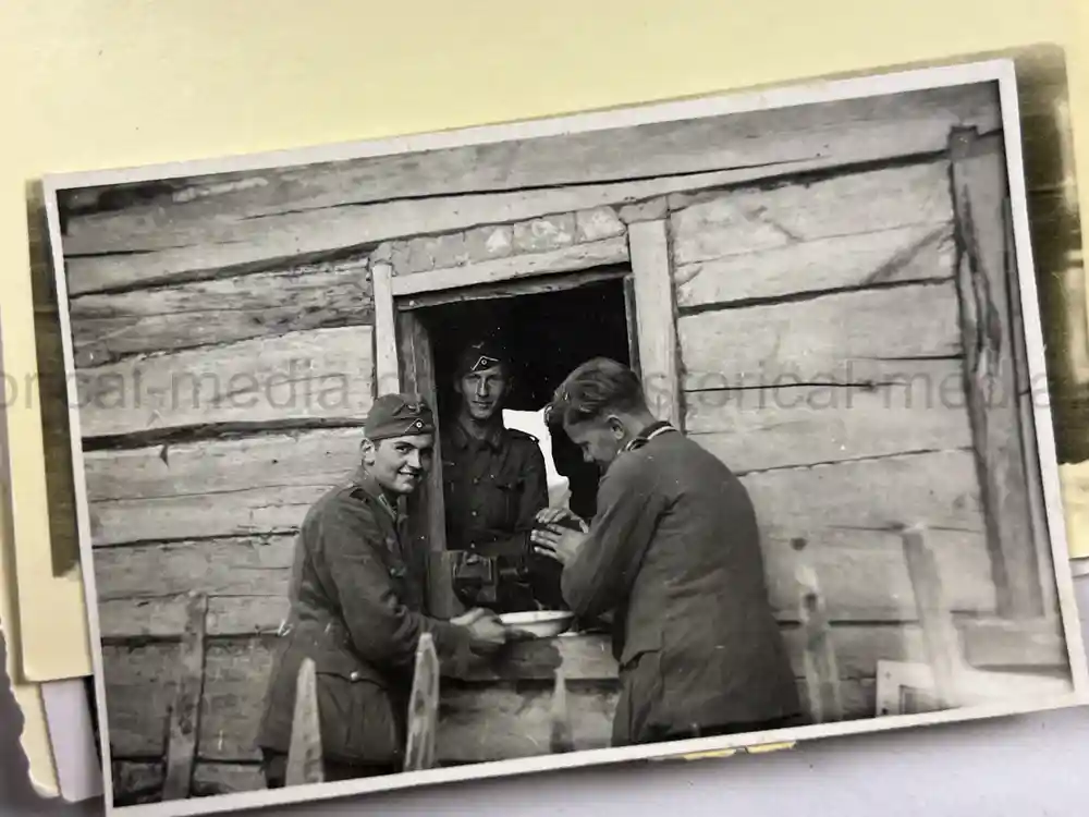 WWII GERMAN ARMY PHOTO GROUPING