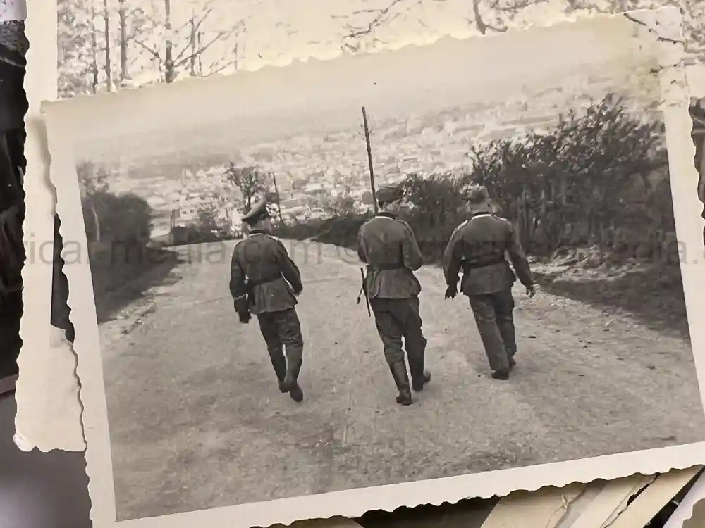 WWII GERMAN ARMY PHOTO GROUPING