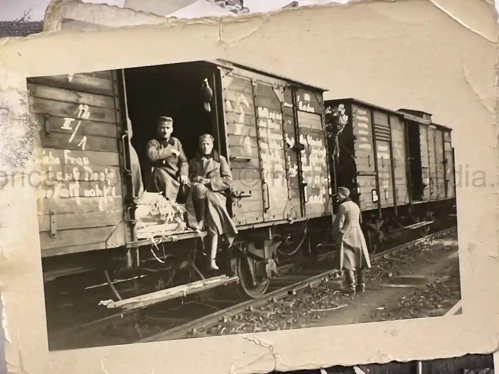 WWII GERMAN ARMY PHOTO GROUPING