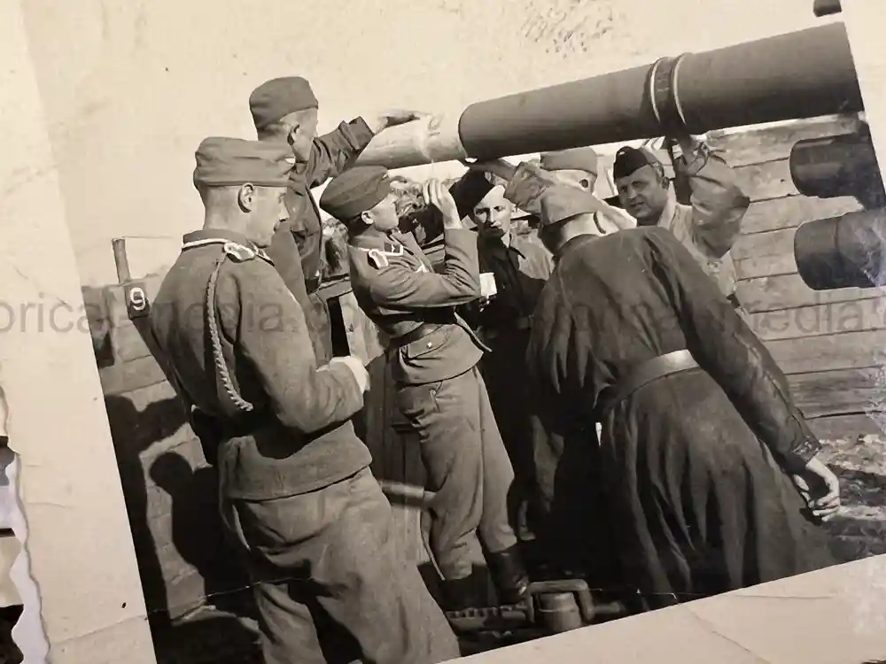 WWII GERMAN ARMY PHOTO GROUPING