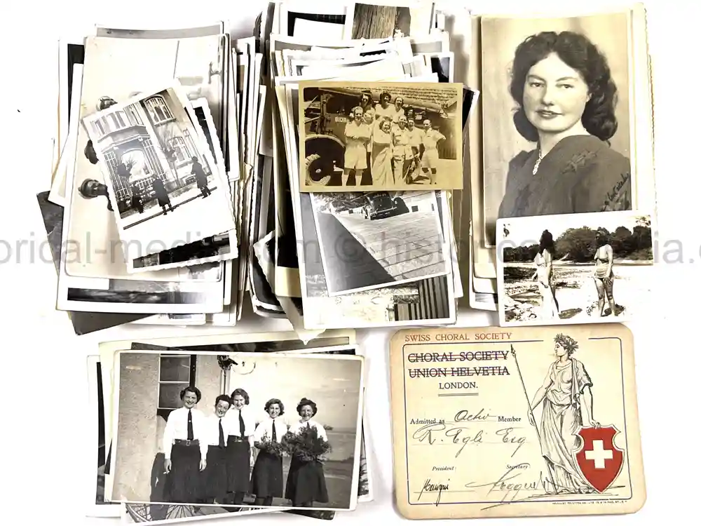 WWII BRITISH WREN PHOTO GROUPING