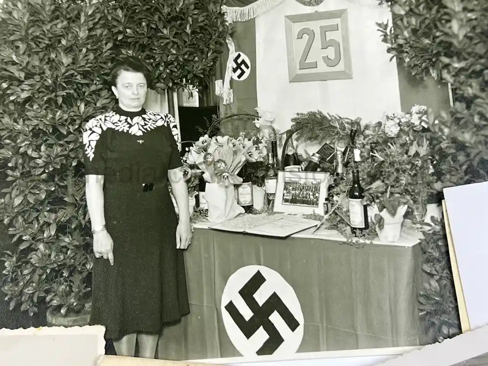 THIRD REICH PHOTO & DOCUMENT GROUPING - FEMALE M.A.N. FACTORY EMPLOYEE