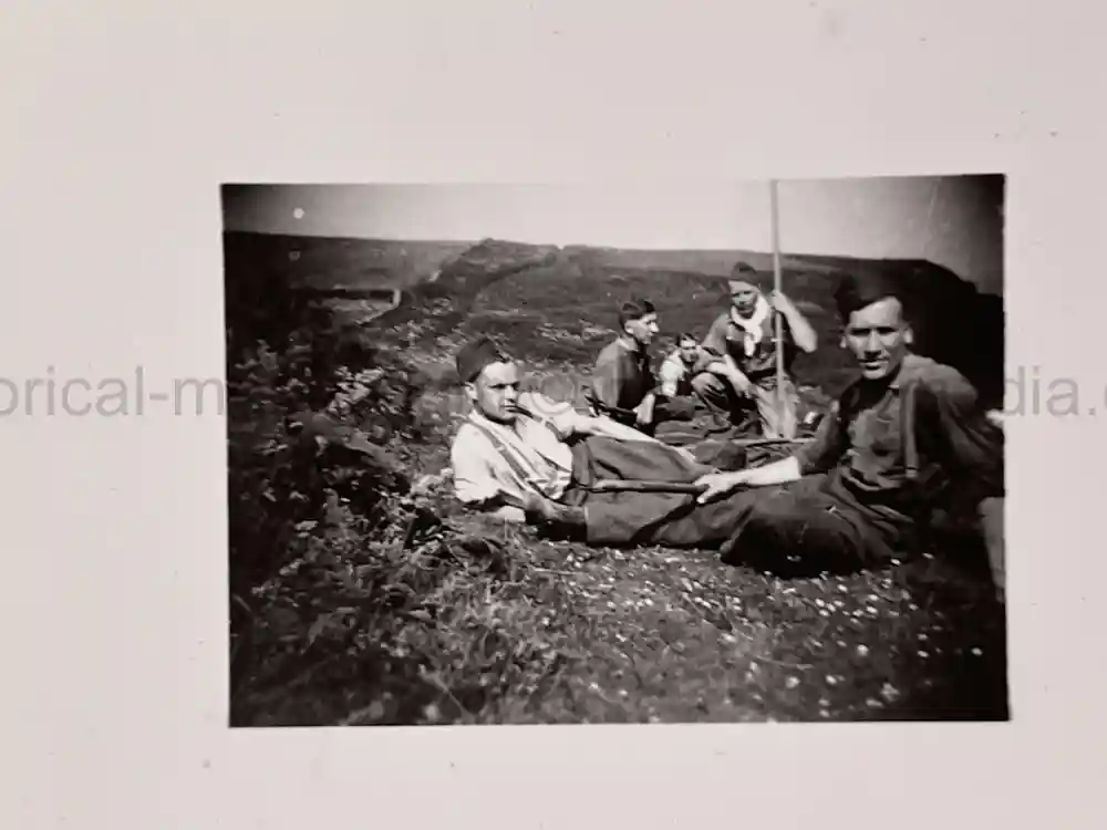 US WWII PHOTO GROUPING - FRANCE, GERMANY 1944-45 US WWII PHOTO GROUPING - FRANCE, GERMANY 1944-45