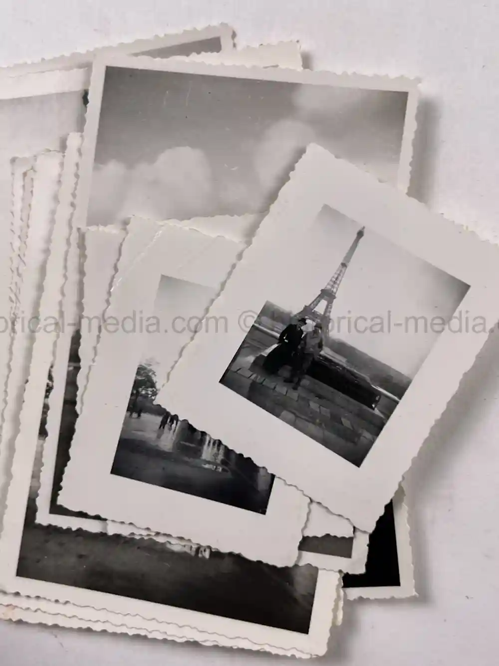 US WWII PHOTO GROUPING - FRANCE, GERMANY 1944-45 US WWII PHOTO GROUPING - FRANCE, GERMANY 1944-45