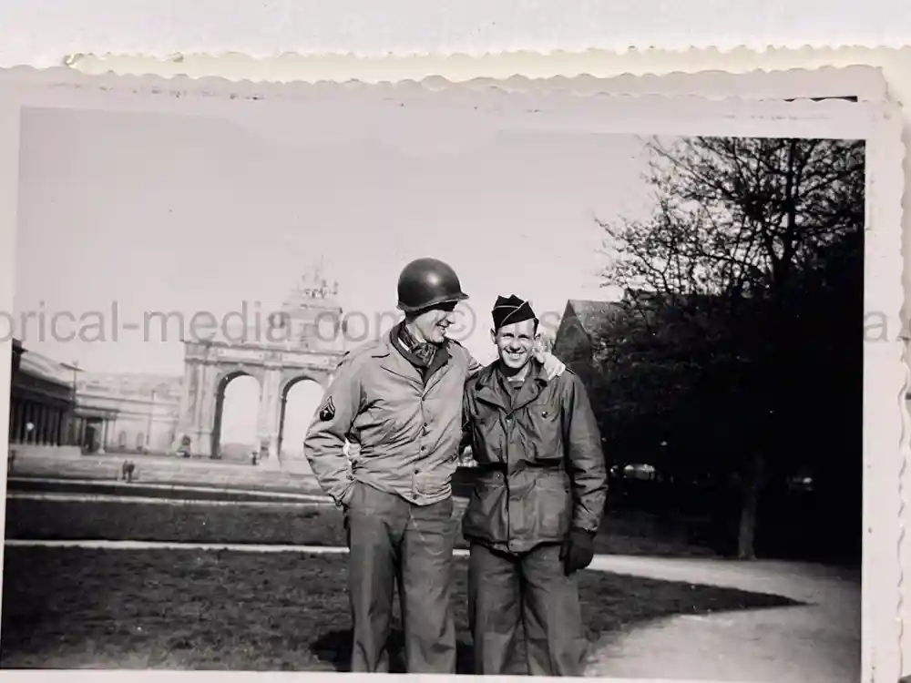 US WWII PHOTO GROUPING - FRANCE, GERMANY 1944-45 US WWII PHOTO GROUPING - FRANCE, GERMANY 1944-45