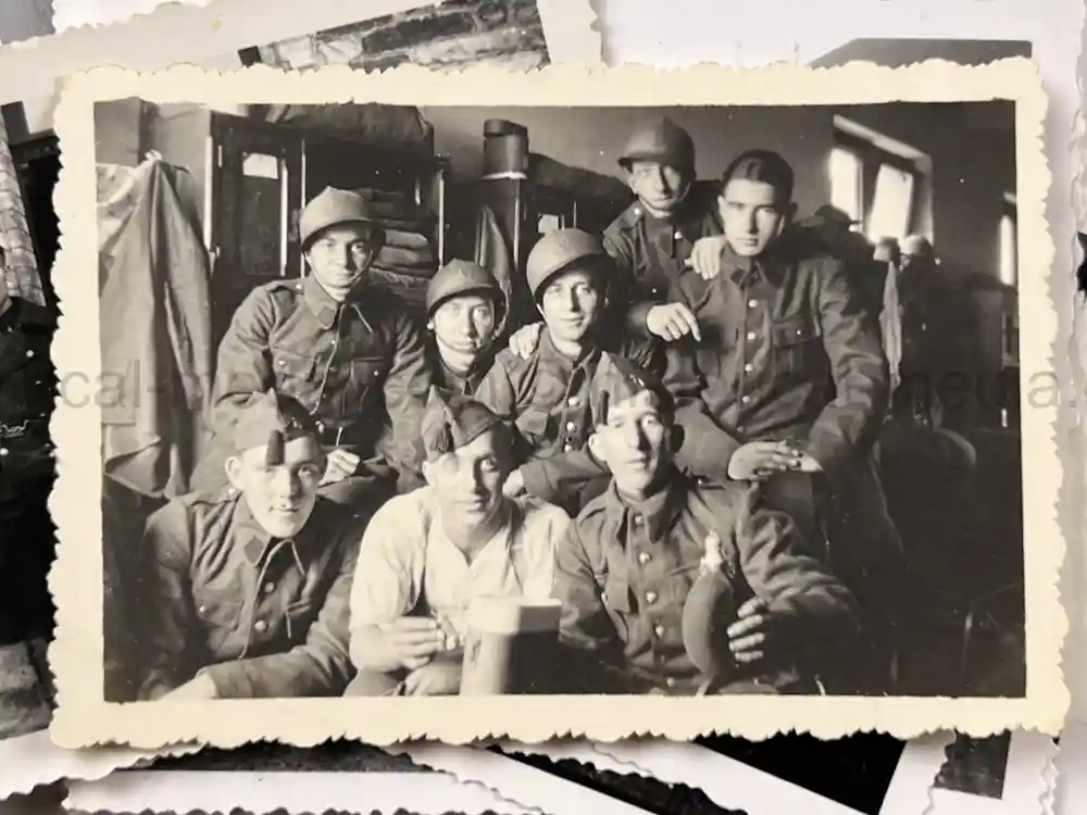 US WWII PHOTO GROUPING - FRANCE, GERMANY 1944-45 US WWII PHOTO GROUPING - FRANCE, GERMANY 1944-45