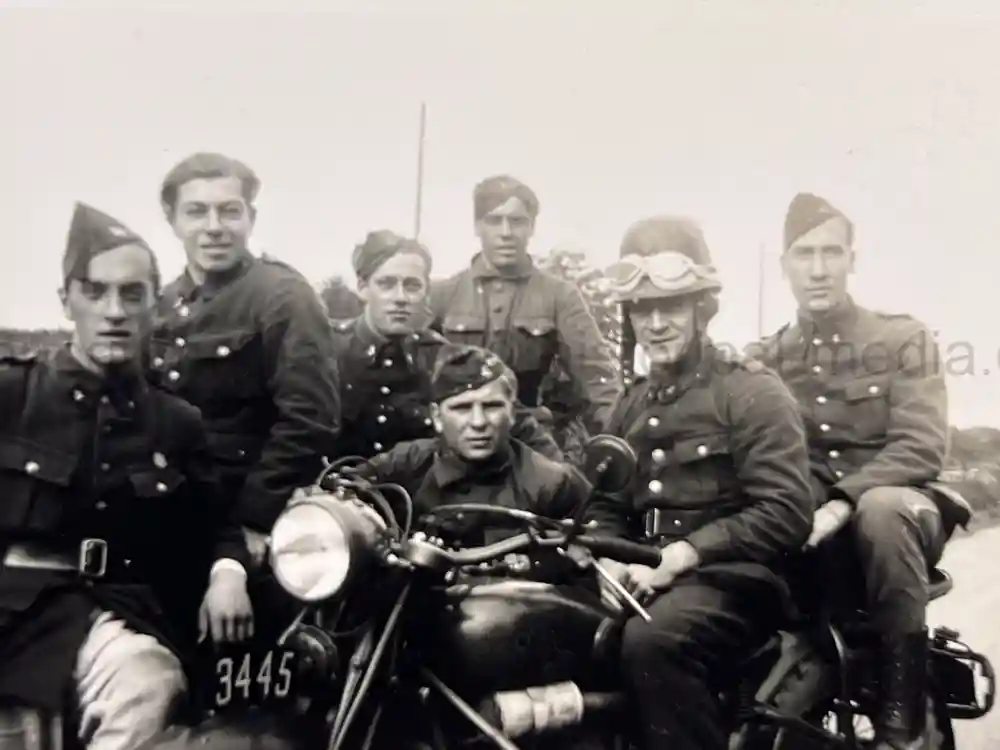 US WWII PHOTO GROUPING - FRANCE, GERMANY 1944-45 US WWII PHOTO GROUPING - FRANCE, GERMANY 1944-45