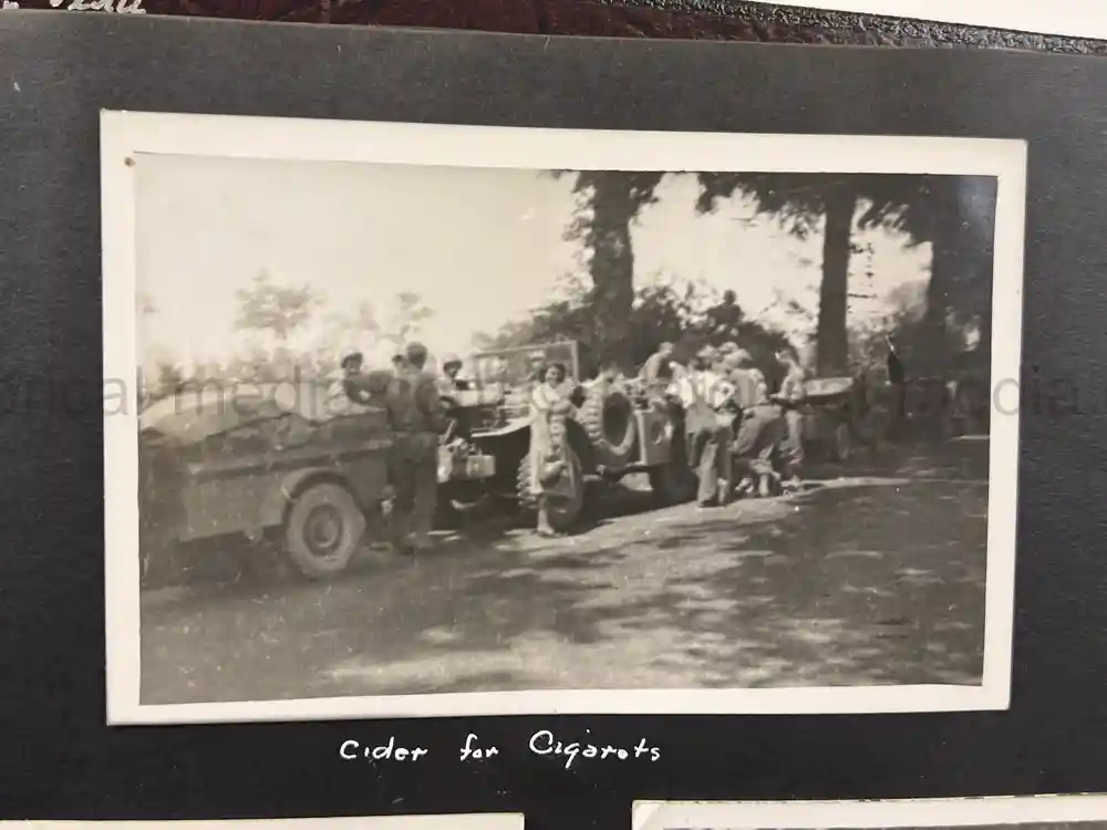 US WWII PHOTO ALBUM - ENGLAND, FRANCE, GERMANY - NICE! US WWII PHOTO ALBUM - ENGLAND, FRANCE, GERMANY - NICE! US WWII PHOTO ALBUM - ENGLAND, FRANCE, GERMANY - NICE! US WWII PHOTO ALBUM - ENGLAND, FRANCE, GERMANY - NICE!