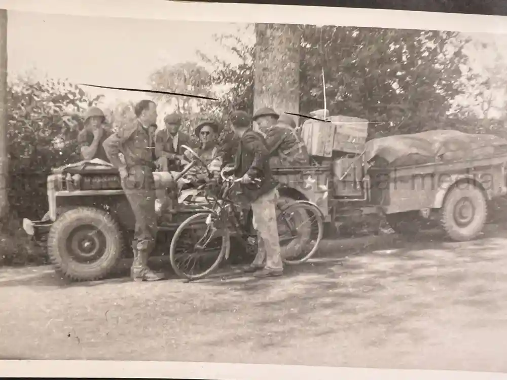 US WWII PHOTO ALBUM - ENGLAND, FRANCE, GERMANY - NICE! US WWII PHOTO ALBUM - ENGLAND, FRANCE, GERMANY - NICE! US WWII PHOTO ALBUM - ENGLAND, FRANCE, GERMANY - NICE! US WWII PHOTO ALBUM - ENGLAND, FRANCE, GERMANY - NICE!