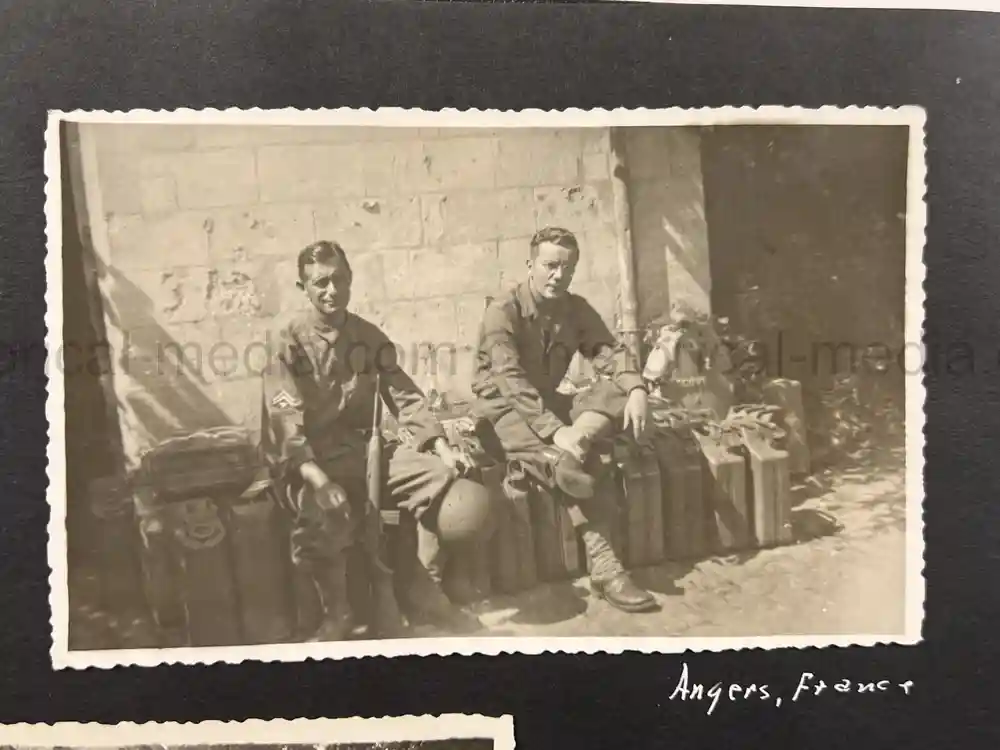 US WWII PHOTO ALBUM - ENGLAND, FRANCE, GERMANY - NICE! US WWII PHOTO ALBUM - ENGLAND, FRANCE, GERMANY - NICE! US WWII PHOTO ALBUM - ENGLAND, FRANCE, GERMANY - NICE! US WWII PHOTO ALBUM - ENGLAND, FRANCE, GERMANY - NICE!