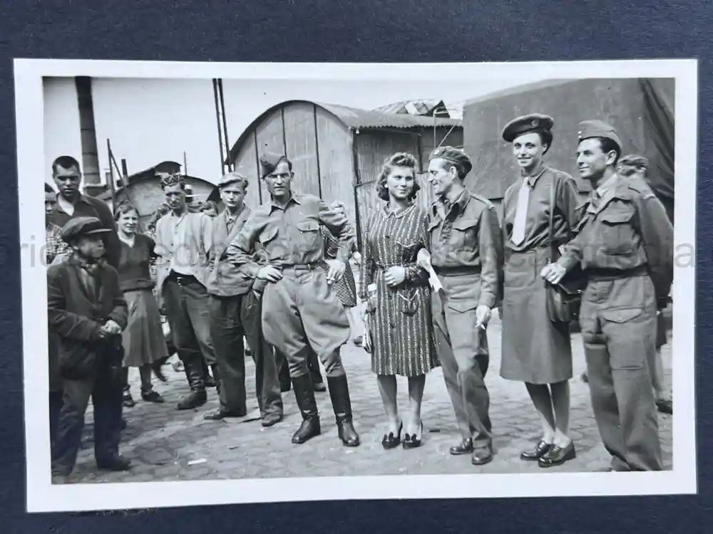 US WWII PHOTO ALBUM - ENGLAND, FRANCE, GERMANY - NICE! US WWII PHOTO ALBUM - ENGLAND, FRANCE, GERMANY - NICE! US WWII PHOTO ALBUM - ENGLAND, FRANCE, GERMANY - NICE! US WWII PHOTO ALBUM - ENGLAND, FRANCE, GERMANY - NICE!