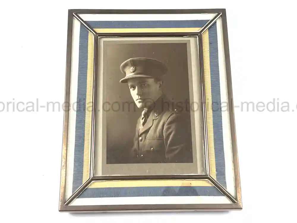 BRITISH ART-DECO FRAMED PORTRAIT BRITISH ART-DECO FRAMED PORTRAIT