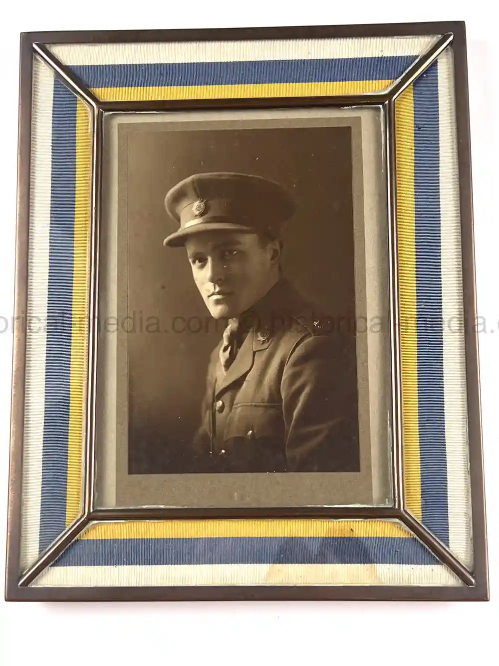 BRITISH ART-DECO FRAMED PORTRAIT BRITISH ART-DECO FRAMED PORTRAIT