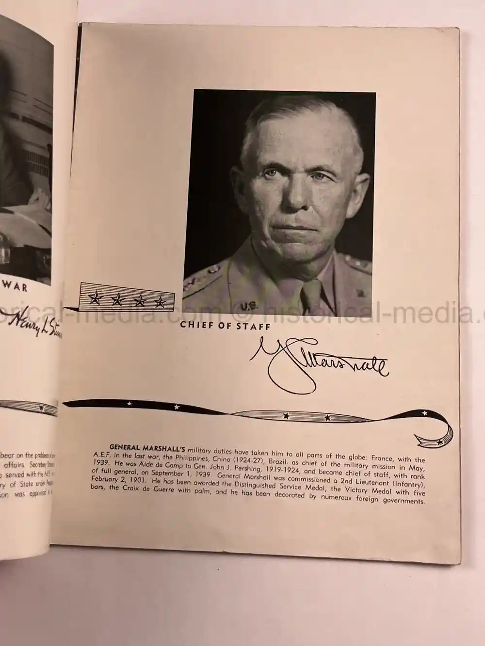 WWII ERA BOOK - ARMORED COMMAND: A PICTORAL REVIEW OF THE ARMORED COMMAND WWII ERA BOOK - ARMORED COMMAND: A PICTORAL REVIEW OF THE ARMORED COMMAND