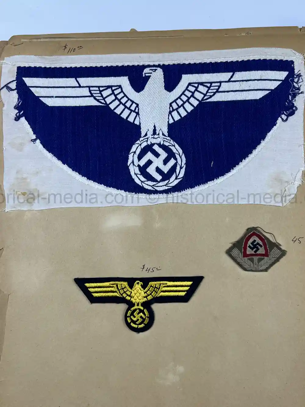 US WWII GI'S PHOTO ALBUM - 16th ARMORED DIVISION - GERMAN INSIGNIA