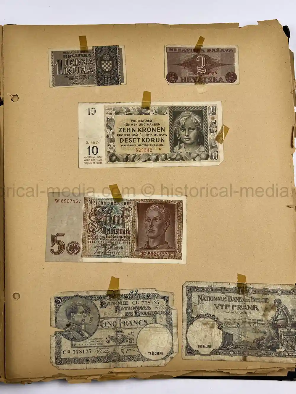 US WWII GI'S PHOTO ALBUM - 16th ARMORED DIVISION - GERMAN INSIGNIA