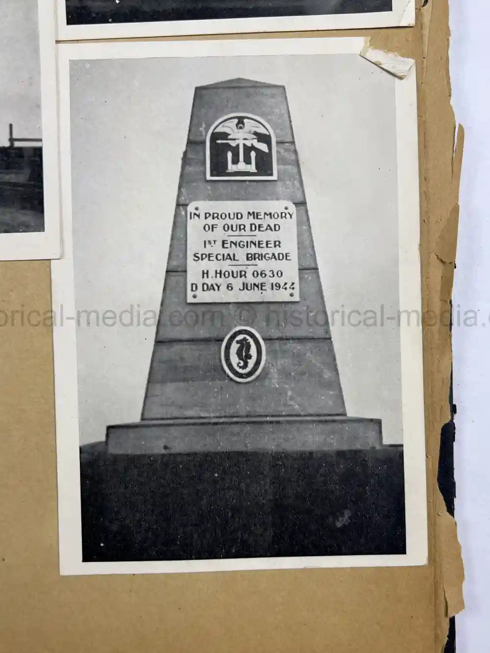 US WWII GI'S PHOTO ALBUM - 16th ARMORED DIVISION - GERMAN INSIGNIA