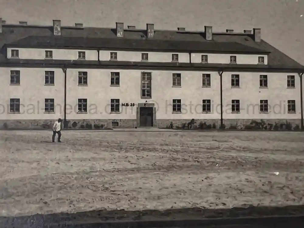 US WWII PHOTO & NEGATIVE GROUPING - BELGIUM, FRANCE, GERMANY US WWII PHOTO & NEGATIVE GROUPING - BELGIUM, FRANCE, GERMANY