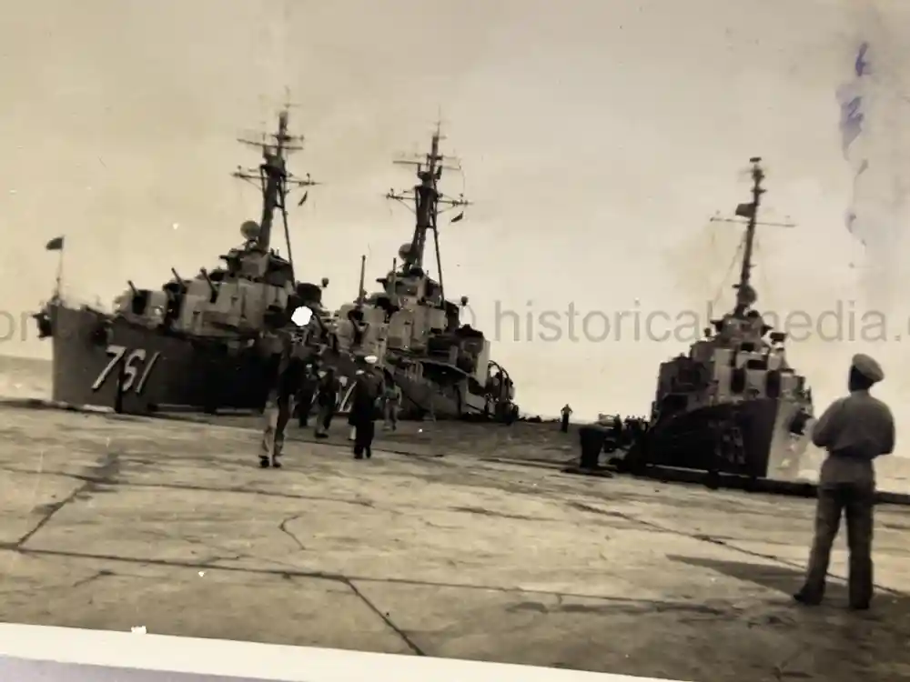 US WWII PHOTO & NEGATIVE GROUPING - BELGIUM, FRANCE, GERMANY US WWII PHOTO & NEGATIVE GROUPING - BELGIUM, FRANCE, GERMANY