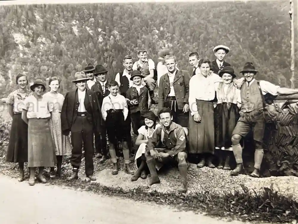 GEBIRGSJÄGER & NÜRNBERG RALLY PHOTO ALBUM - HITLER PHOTOS