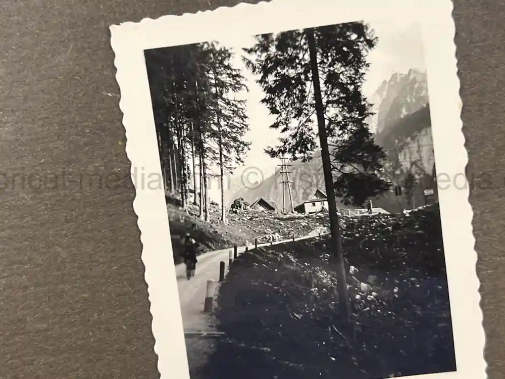 GEBIRGSJÄGER & NÜRNBERG RALLY PHOTO ALBUM - HITLER PHOTOS