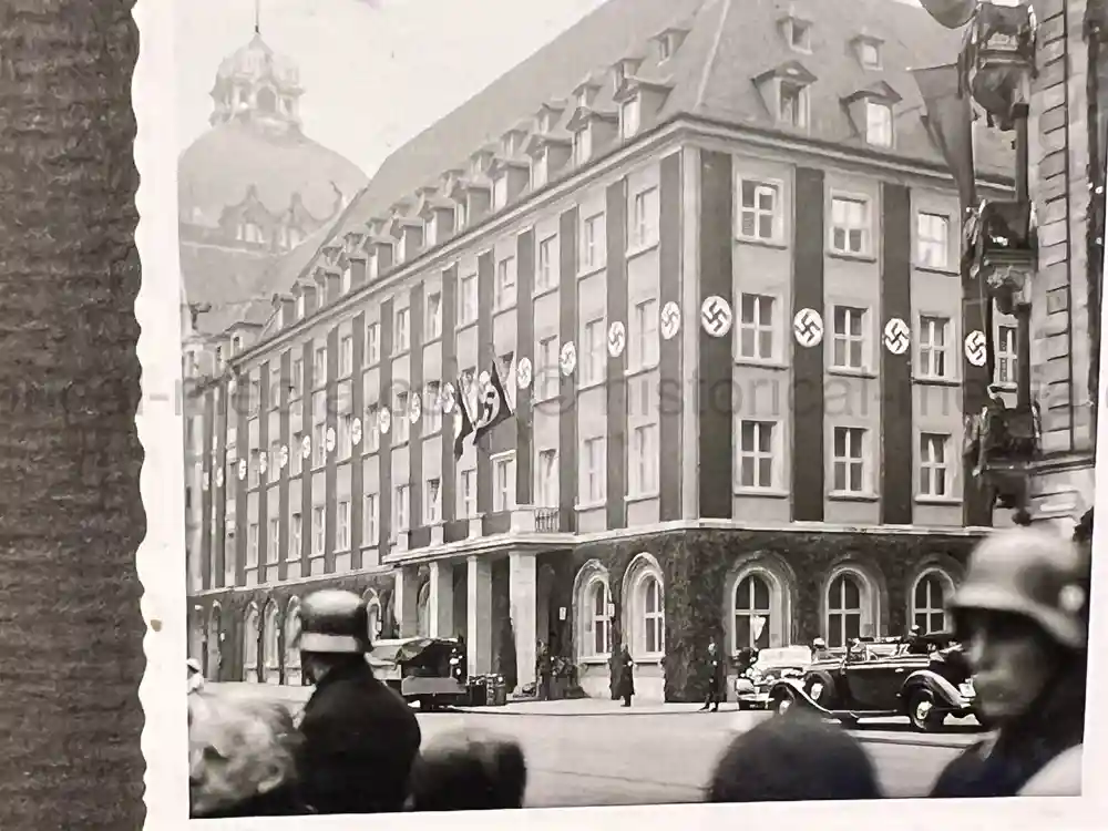 GEBIRGSJÄGER & NÜRNBERG RALLY PHOTO ALBUM - HITLER PHOTOS