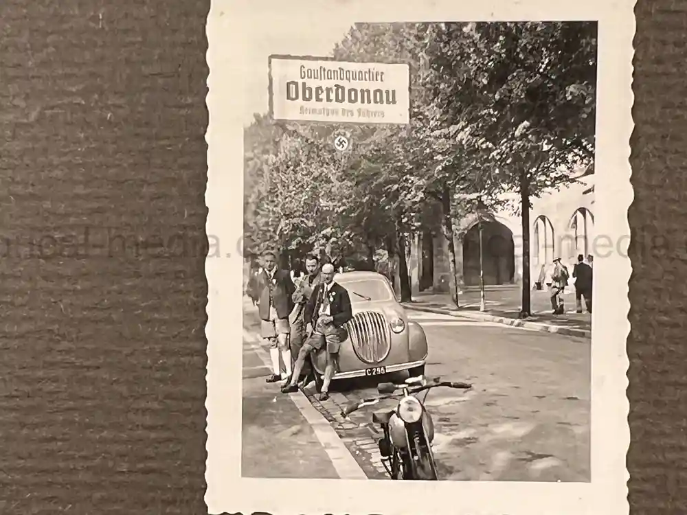 GEBIRGSJÄGER & NÜRNBERG RALLY PHOTO ALBUM - HITLER PHOTOS