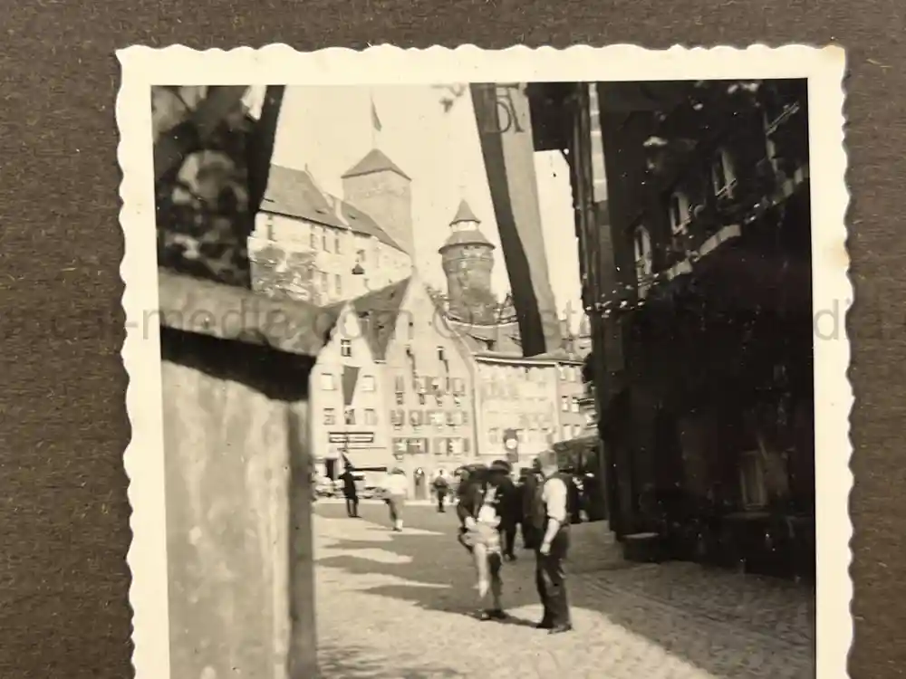 GEBIRGSJÄGER & NÜRNBERG RALLY PHOTO ALBUM - HITLER PHOTOS