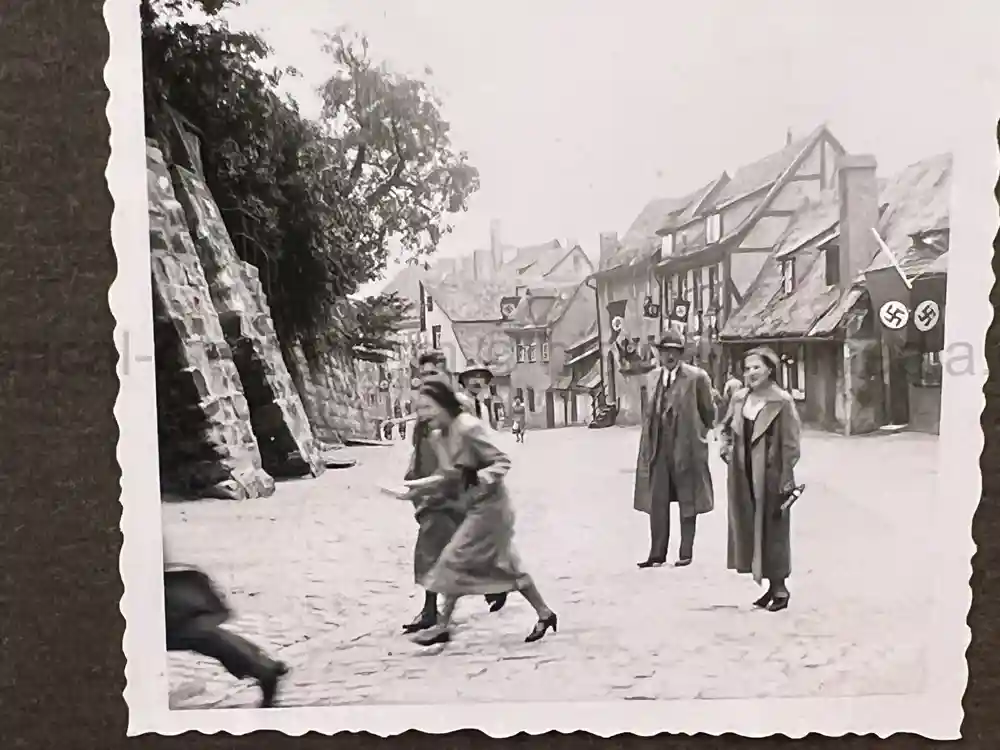 GEBIRGSJÄGER & NÜRNBERG RALLY PHOTO ALBUM - HITLER PHOTOS