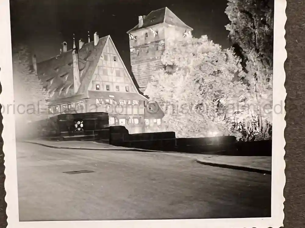 GEBIRGSJÄGER & NÜRNBERG RALLY PHOTO ALBUM - HITLER PHOTOS