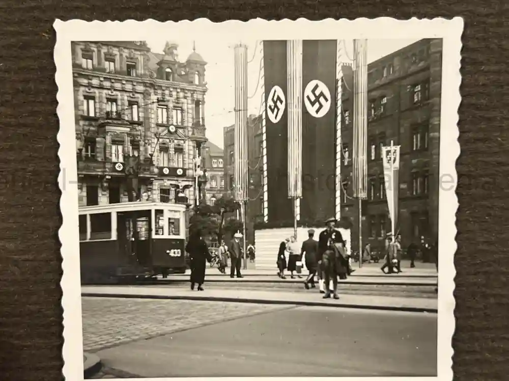 GEBIRGSJÄGER & NÜRNBERG RALLY PHOTO ALBUM - HITLER PHOTOS