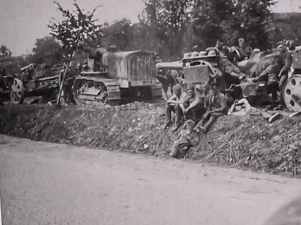 WAFFEN-SS PHOTO ALBUM - POST-WAR IMAGES WAFFEN-SS PHOTO ALBUM - POST-WAR IMAGES