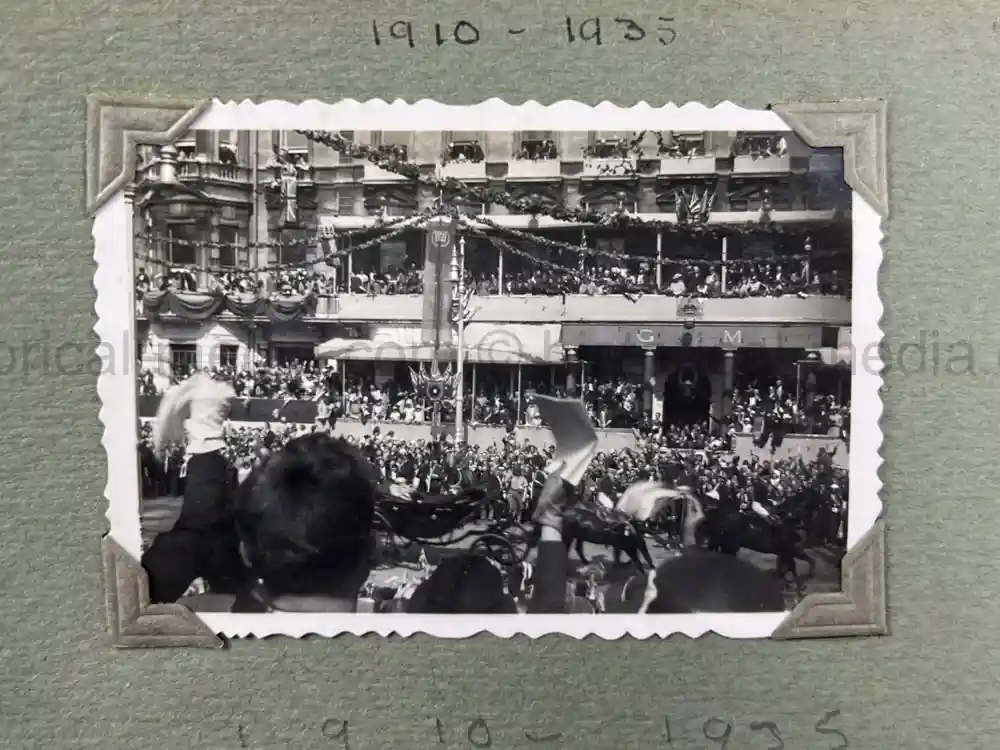 BRITISH INTER-WAR PHOTO ALBUM - ORIGINAL CHARLES LINDBERGH FIRST POST TRANSATLANTIC FLIGHT