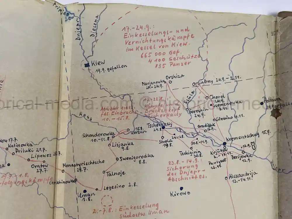 GERMAN WWII ARMY PHOTOGRAPHER'S SAMPLE ALBUM GROUPING - PANZERJÄGER-ABTEILUNG 24 - POLAND, RUSSIA, KRIM GERMAN WWII ARMY PHOTOGRAPHER'S SAMPLE ALBUM GROUPING - PANZERJÄGER-ABTEILUNG 24 - POLAND, RUSSIA, KRIM