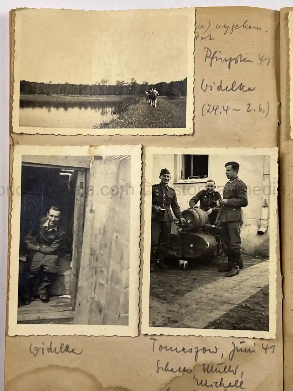 GERMAN WWII ARMY PHOTOGRAPHER'S SAMPLE ALBUM GROUPING - PANZERJÄGER-ABTEILUNG 24 - POLAND, RUSSIA, KRIM GERMAN WWII ARMY PHOTOGRAPHER'S SAMPLE ALBUM GROUPING - PANZERJÄGER-ABTEILUNG 24 - POLAND, RUSSIA, KRIM