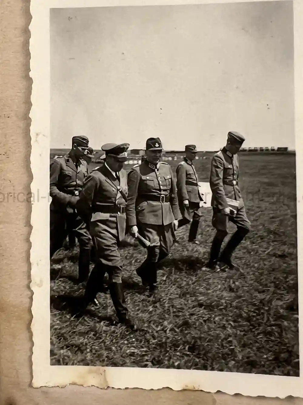 GERMAN WWII ARMY PHOTOGRAPHER'S SAMPLE ALBUM GROUPING - PANZERJÄGER-ABTEILUNG 24 - POLAND, RUSSIA, KRIM GERMAN WWII ARMY PHOTOGRAPHER'S SAMPLE ALBUM GROUPING - PANZERJÄGER-ABTEILUNG 24 - POLAND, RUSSIA, KRIM