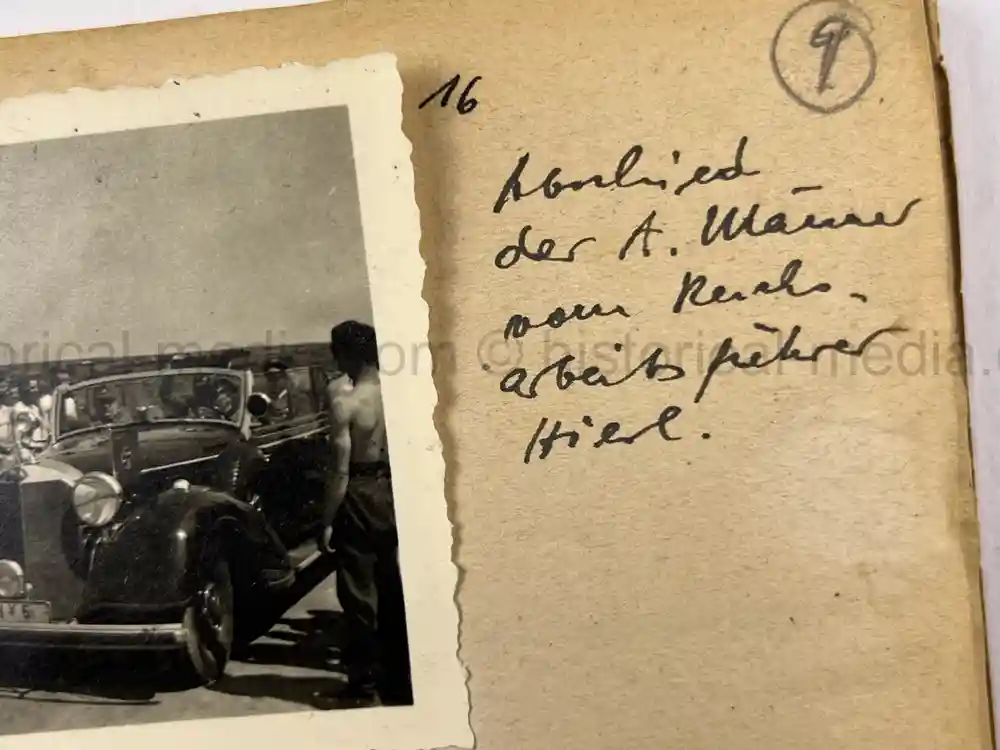 GERMAN WWII ARMY PHOTOGRAPHER'S SAMPLE ALBUM GROUPING - PANZERJÄGER-ABTEILUNG 24 - POLAND, RUSSIA, KRIM GERMAN WWII ARMY PHOTOGRAPHER'S SAMPLE ALBUM GROUPING - PANZERJÄGER-ABTEILUNG 24 - POLAND, RUSSIA, KRIM