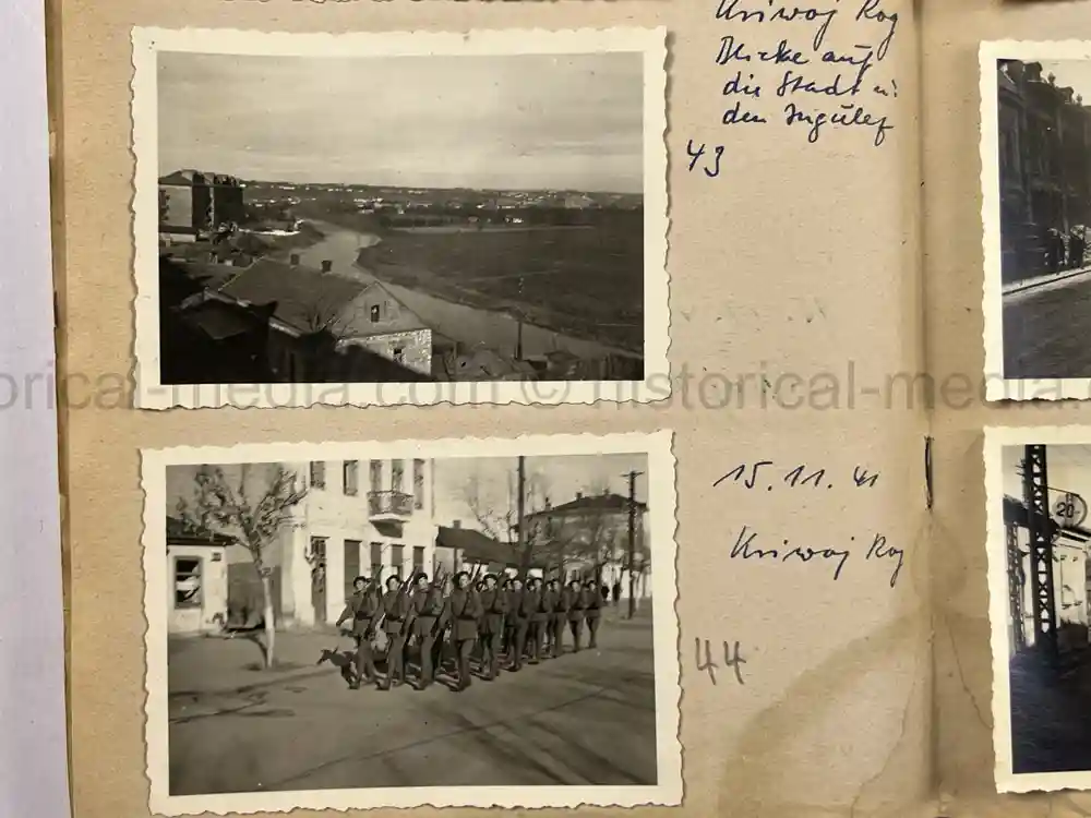 GERMAN WWII ARMY PHOTOGRAPHER'S SAMPLE ALBUM GROUPING - PANZERJÄGER-ABTEILUNG 24 - POLAND, RUSSIA, KRIM GERMAN WWII ARMY PHOTOGRAPHER'S SAMPLE ALBUM GROUPING - PANZERJÄGER-ABTEILUNG 24 - POLAND, RUSSIA, KRIM
